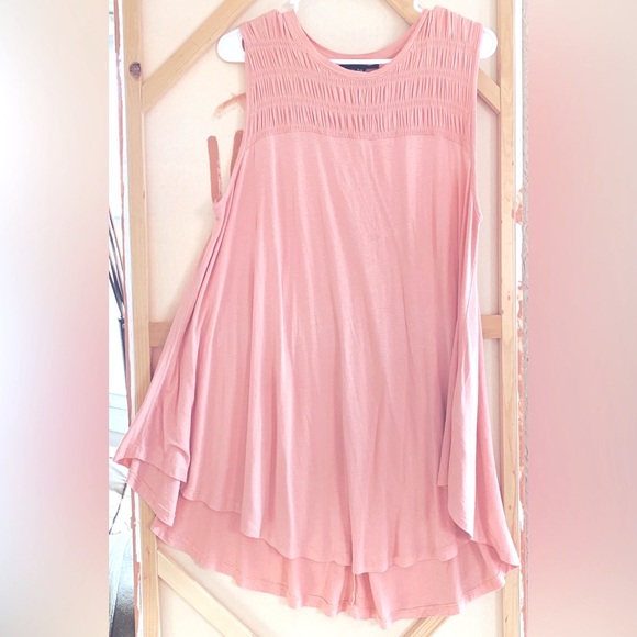 Lane Bryant Peach Max swing mocked yoke top 14/16 . 3/$15 - Picture 3 of 9